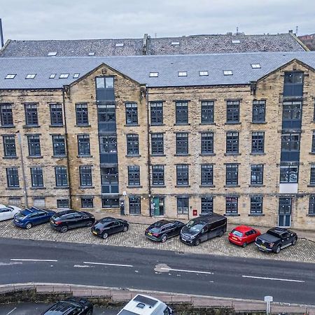 Chic Mill Conversion Beside Piece Hall & Eureka! Halifax Bagian luar foto