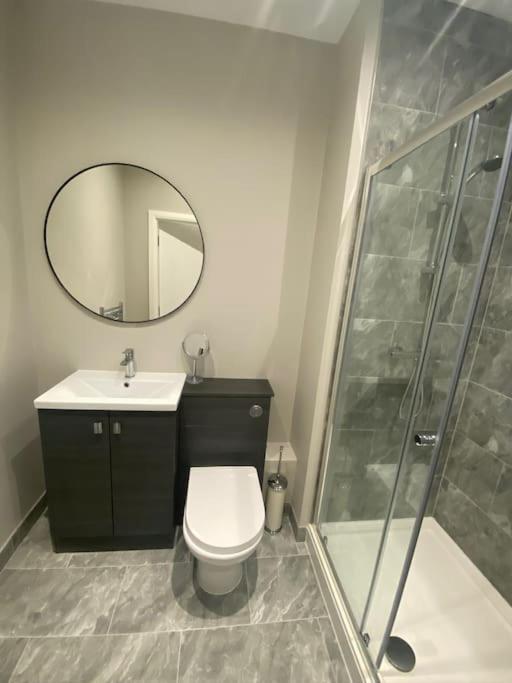Chic Mill Conversion Beside Piece Hall & Eureka! Halifax Bagian luar foto